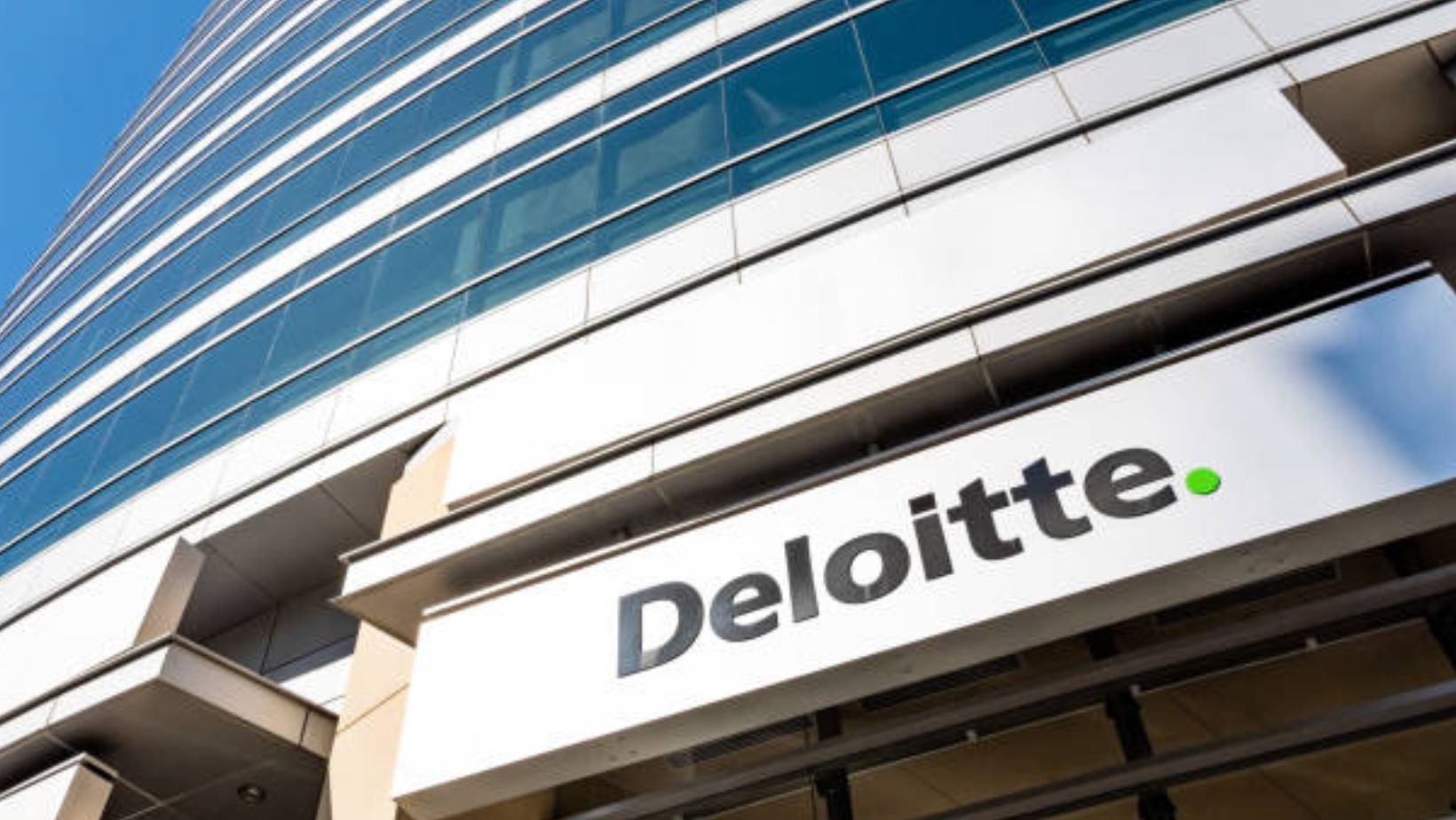 Deloitte Freshers Job| Entry-Level| INR 4-7/- LPA| Apply Right Now 