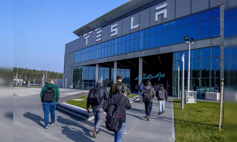 Tesla Hiring Freshers 